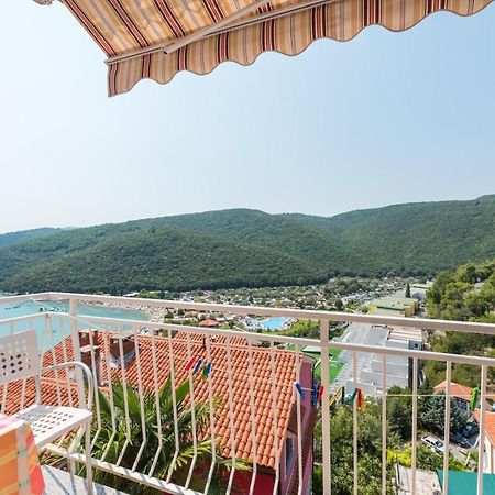 Apartments Villa Adria ラバック エクステリア 写真