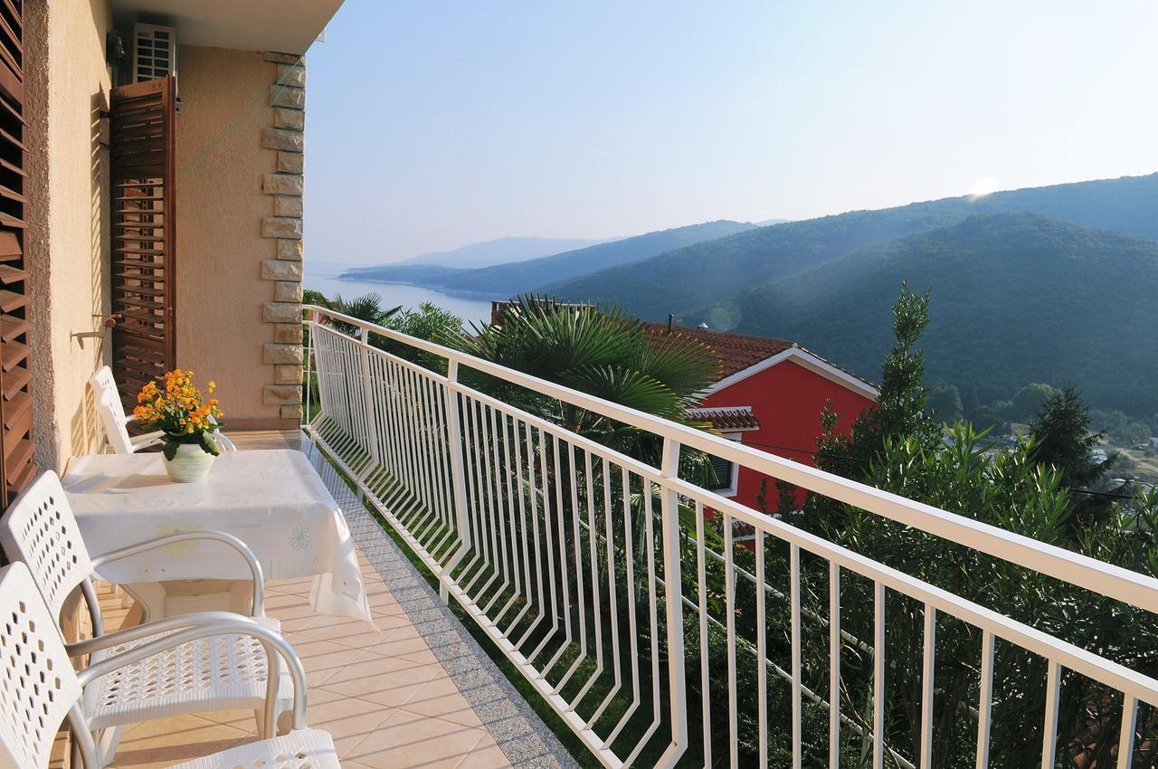 Apartments Villa Adria ラバック エクステリア 写真
