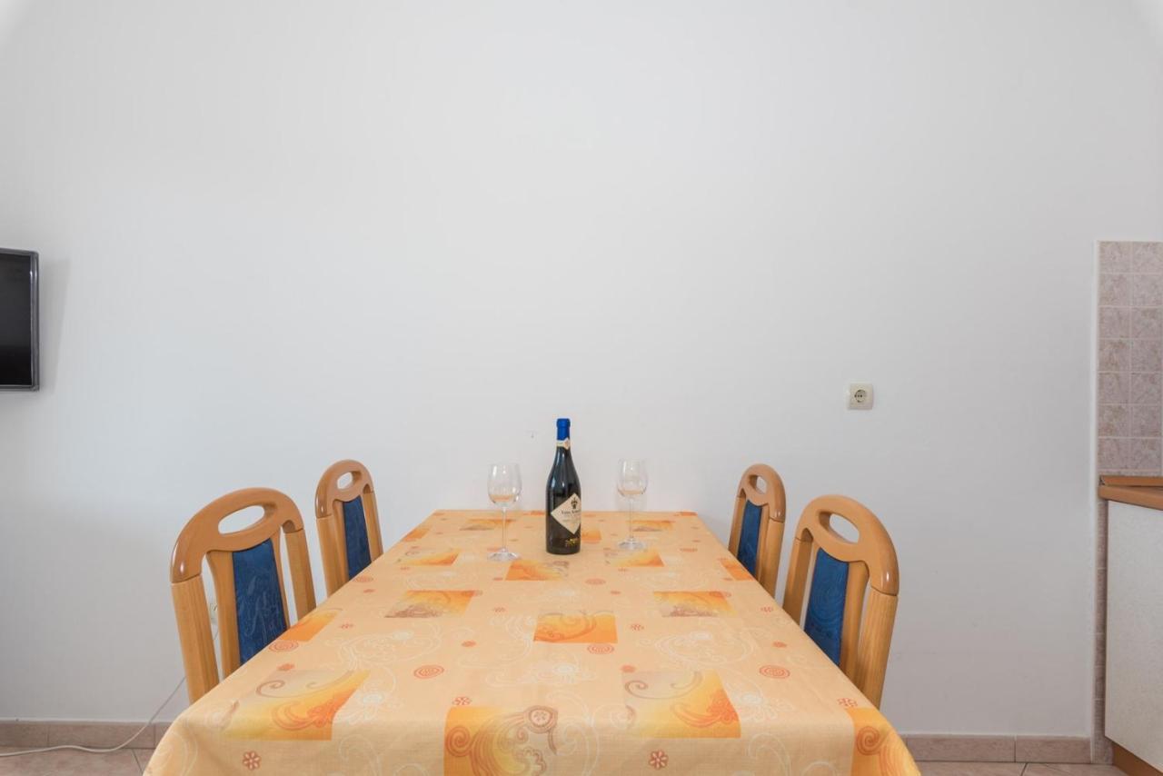 Apartments Villa Adria ラバック エクステリア 写真