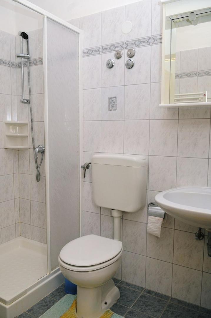 Apartments Villa Adria ラバック エクステリア 写真