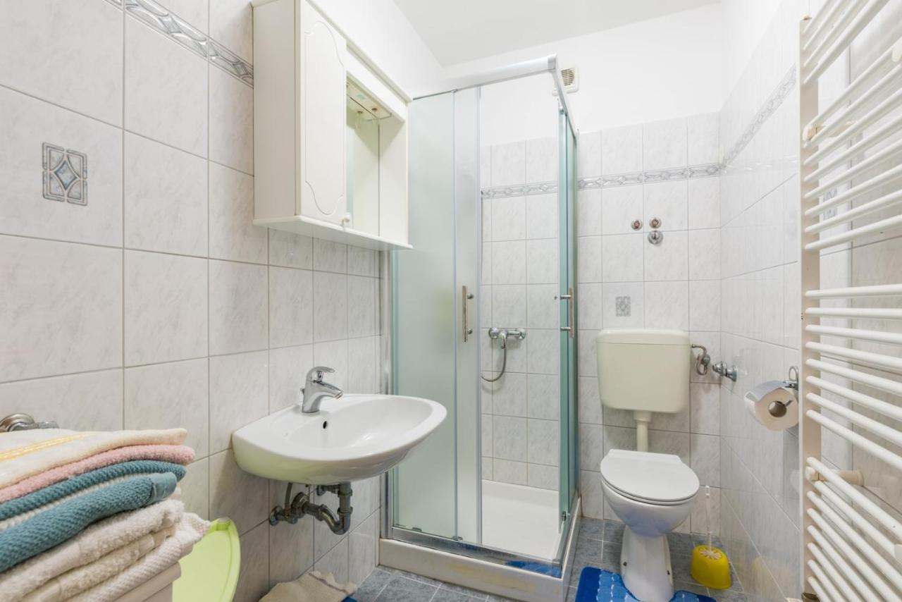 Apartments Villa Adria ラバック 部屋 写真